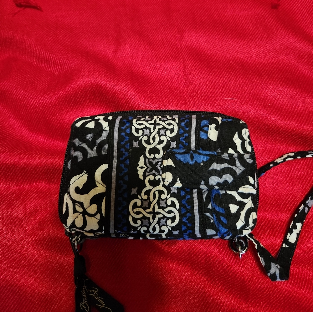 Vera Bradley wristlet - Picture 1 of 3